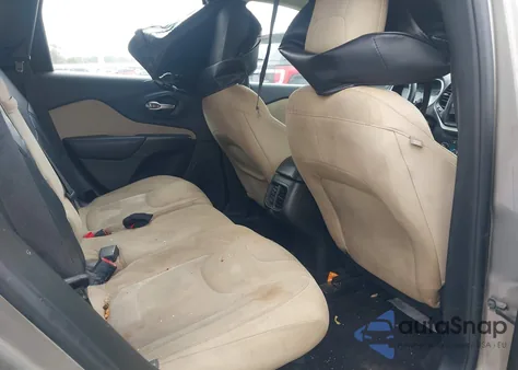 2017 Jeep Cherokee Sport 4X4 from USA, damaged, VIN 1C4PJMAB6HW555742